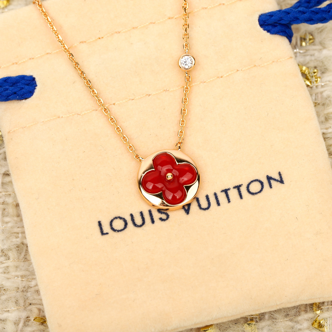 Louis Vuitton Agate Necklace