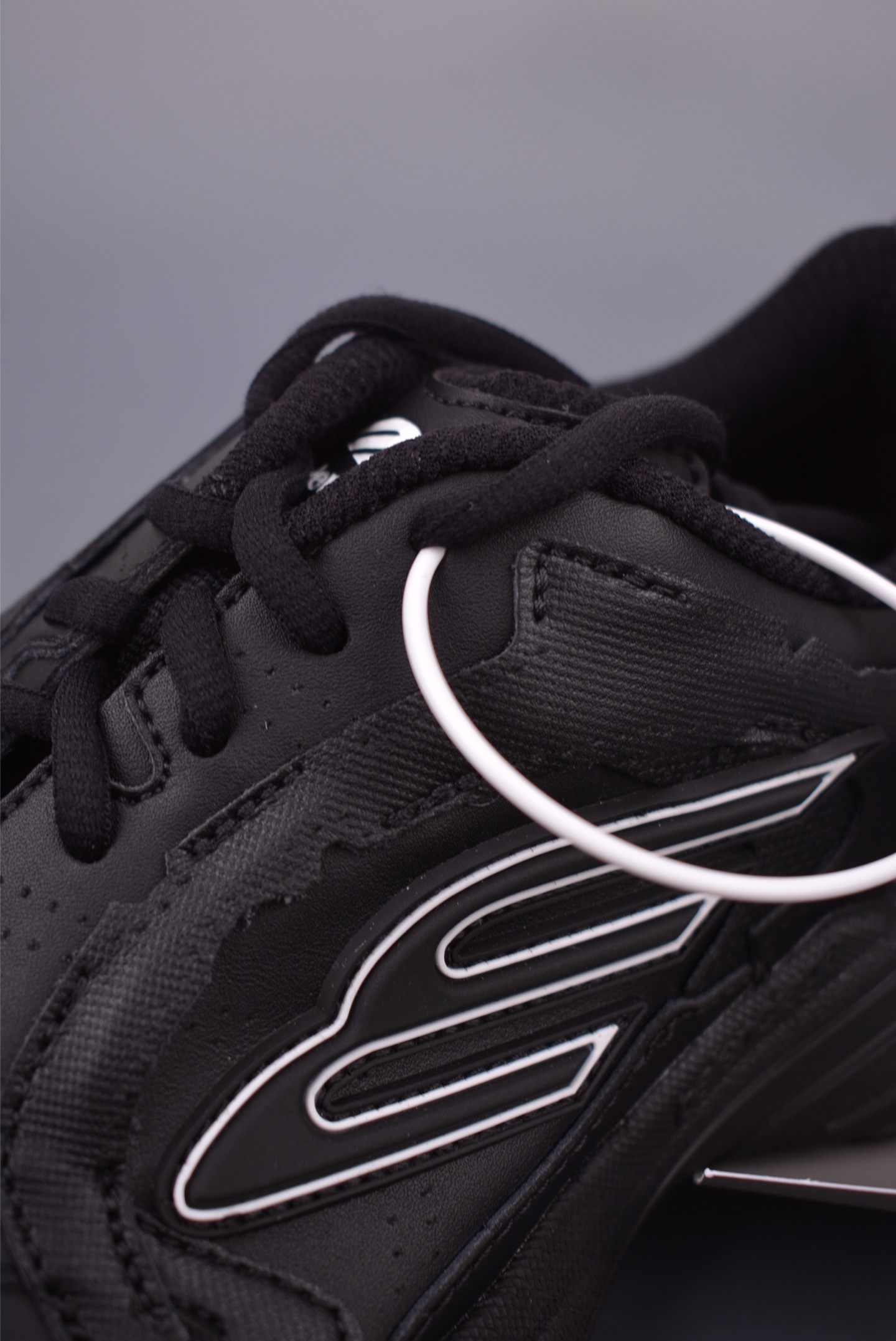 BALENCIAGA Monday Sneaker 