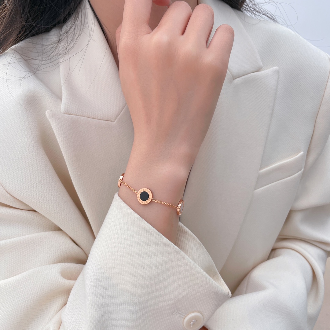 Bulgari Classic Mother-of-Pearl Four-Flower Bracelet
