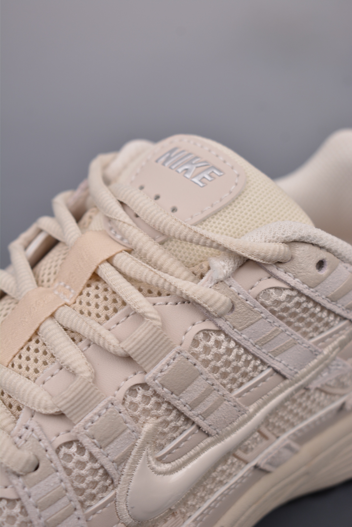 Nike Initiator Running Off-White HF0015-100