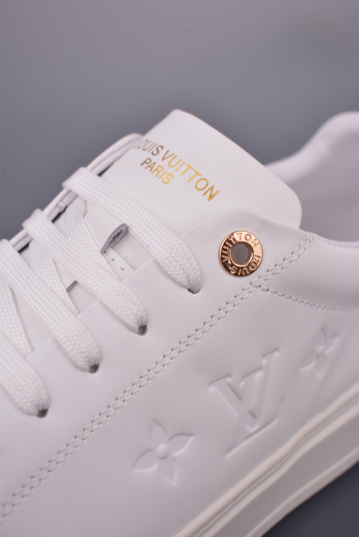 Louis Vuitton LV Time Out sneakers MONOORAM