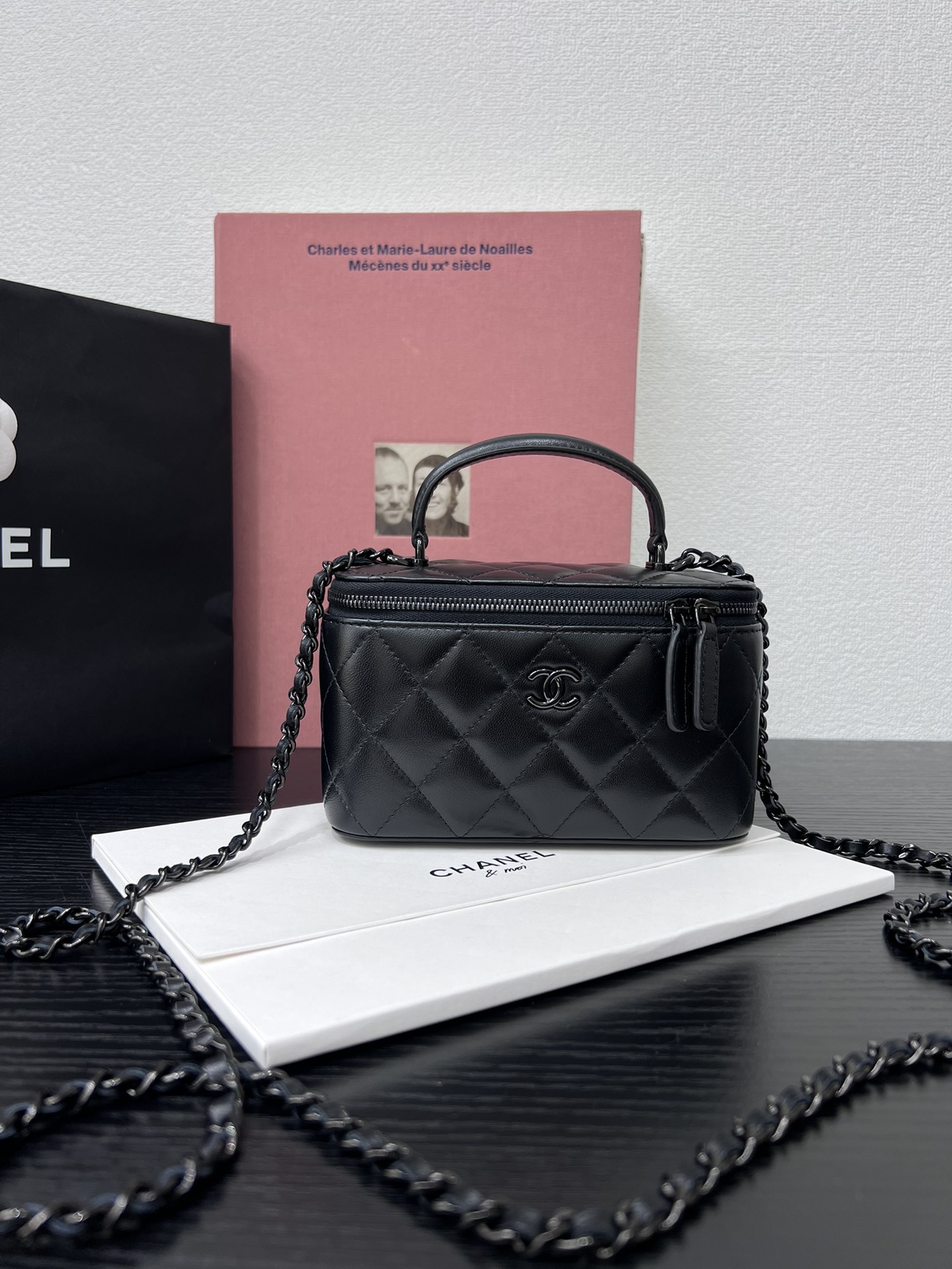 Chanel 24A Tote Box Bag AP2199