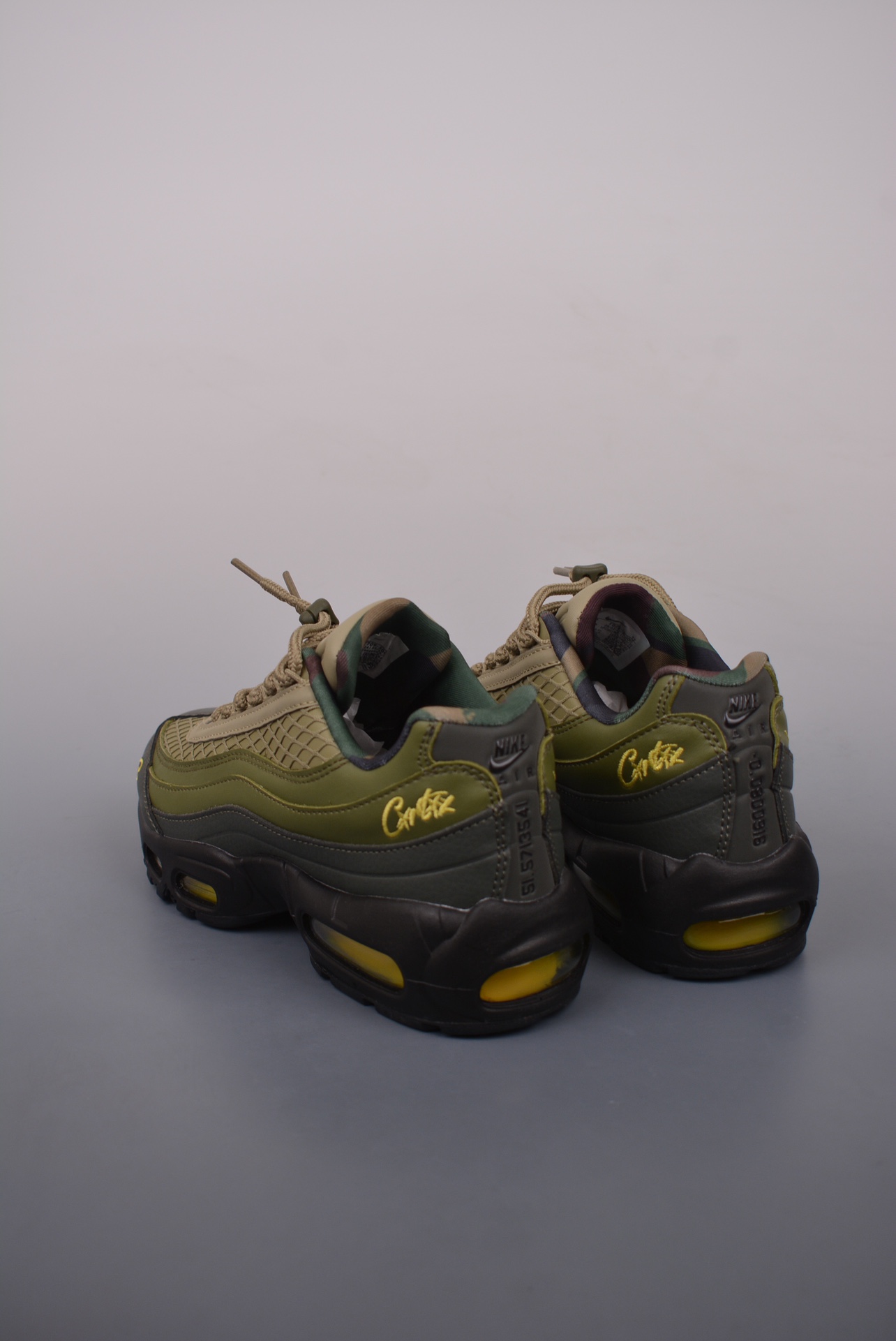 NIKE Air Max 95 air cushion running shoes military green camouflage