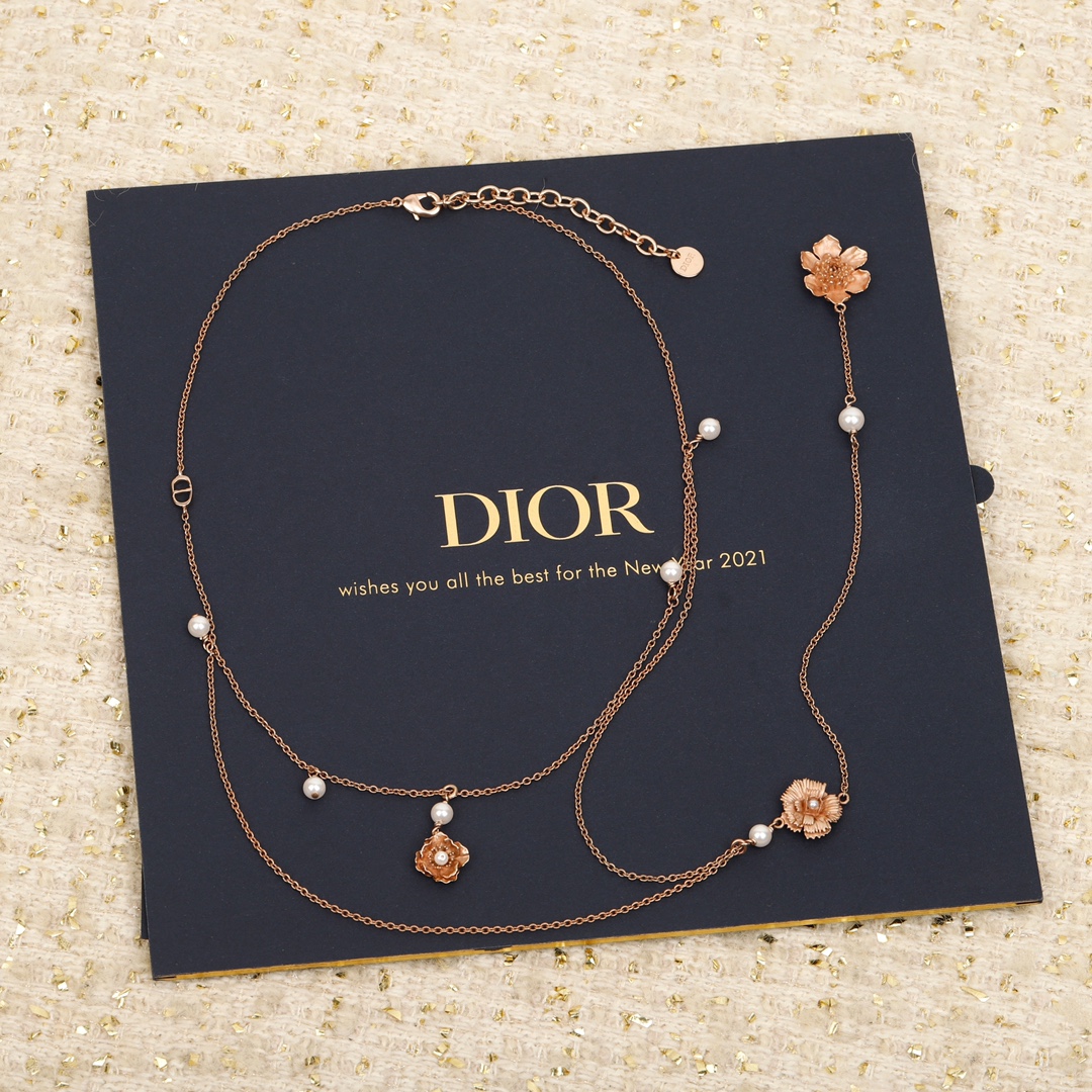 Dior cornflower pearl necklace