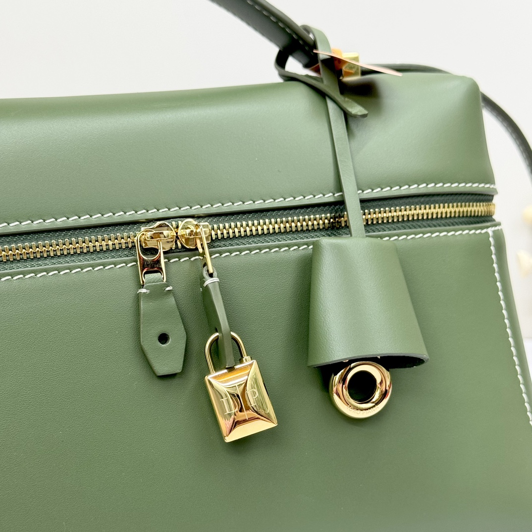 Loro Piana Extra Bag L27 Crossbody Bag FAO4759