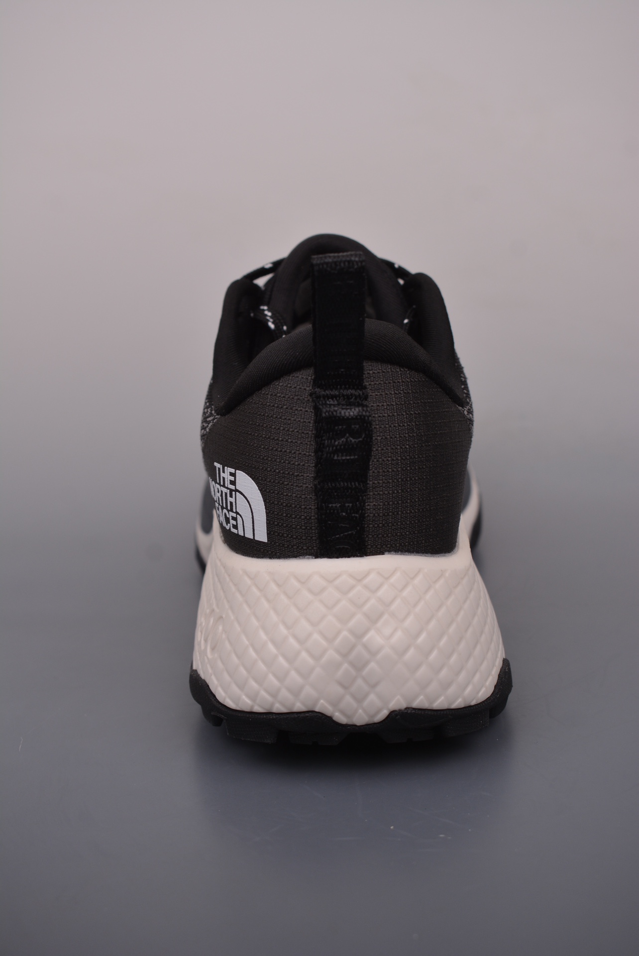 The North Face Altamesa 500 sneakers black and white NF0A8A9PSOC