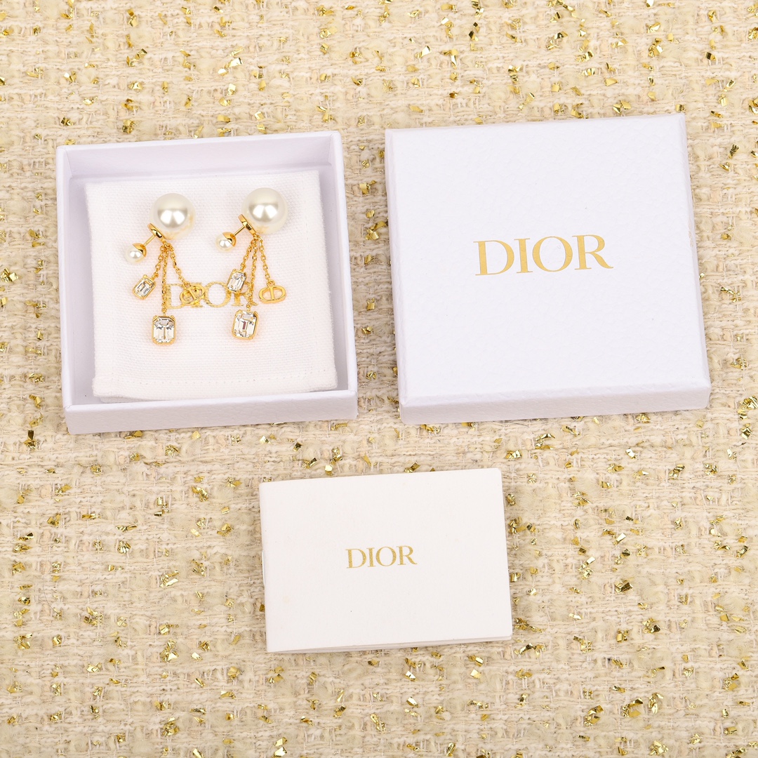 Dior large and small pearl tassel rhinestone earrings