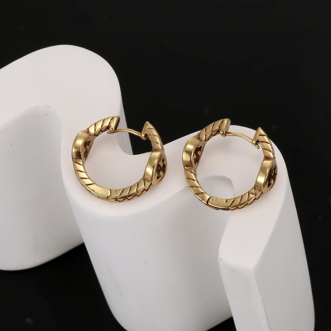 GUCCi vintage gold earrings