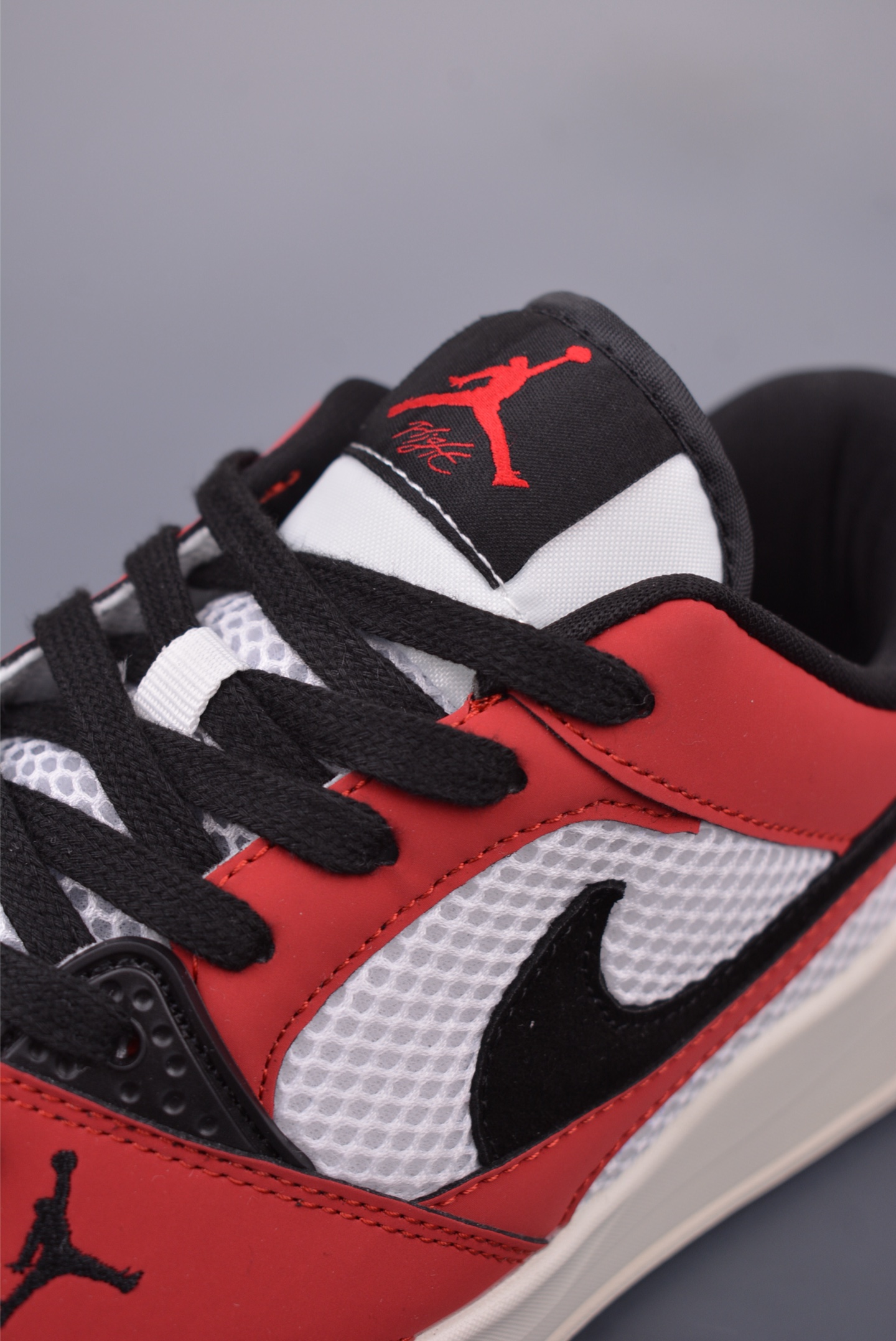 Nike Air Jordan CMFT Era Sneakers Mesh Chicago Color HJ6777-106