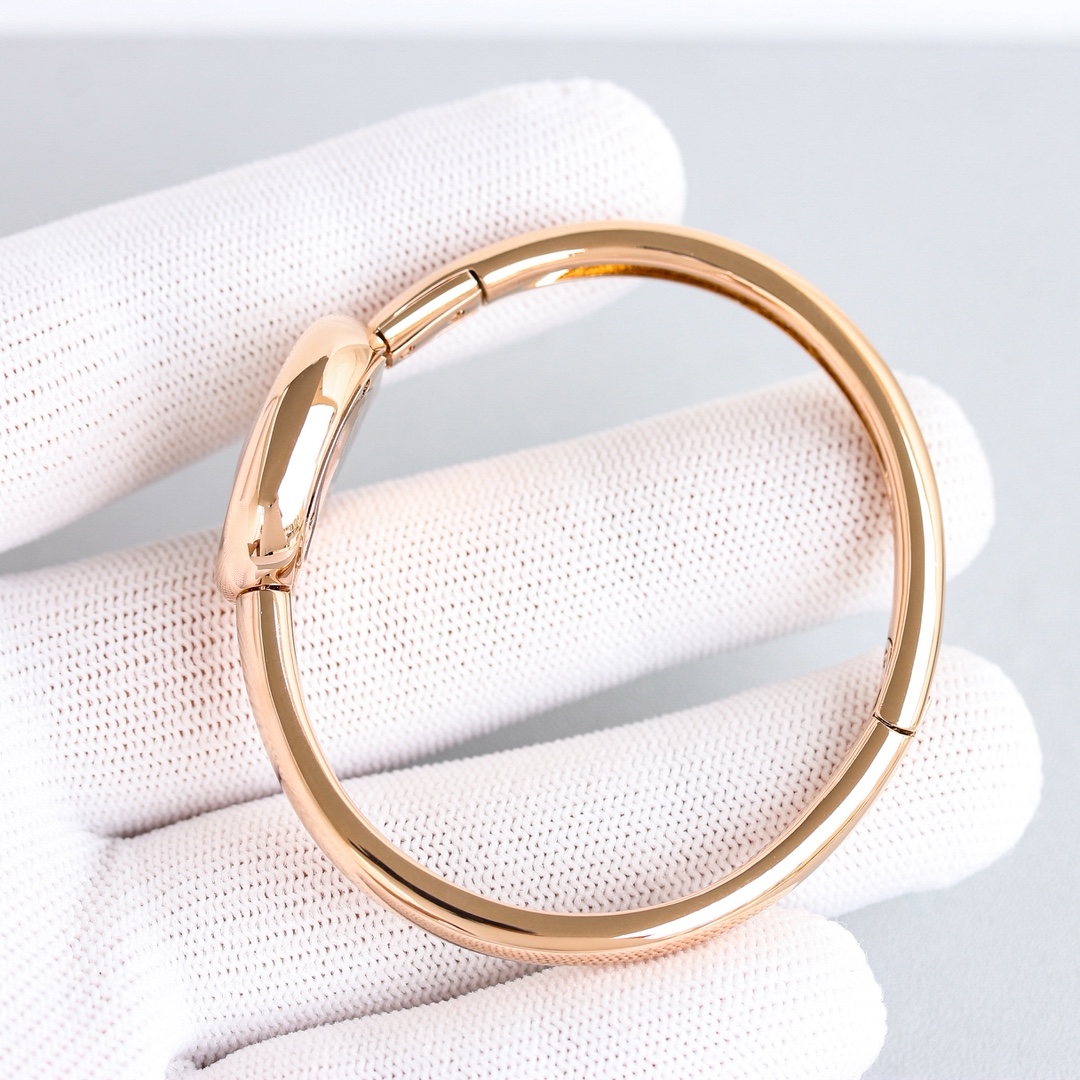 Cartier Bathtub Gold Bracelet Watch