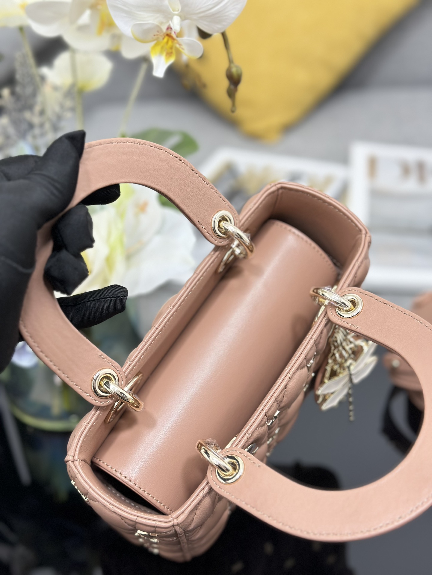 Dior Lady Dior My Four-grid Dragonfly Stud Pink Lady Dior Bag M0538