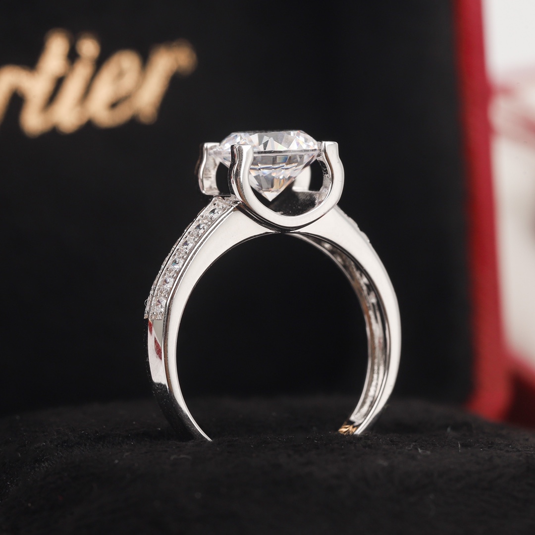 Cartier 2 carat horn ring