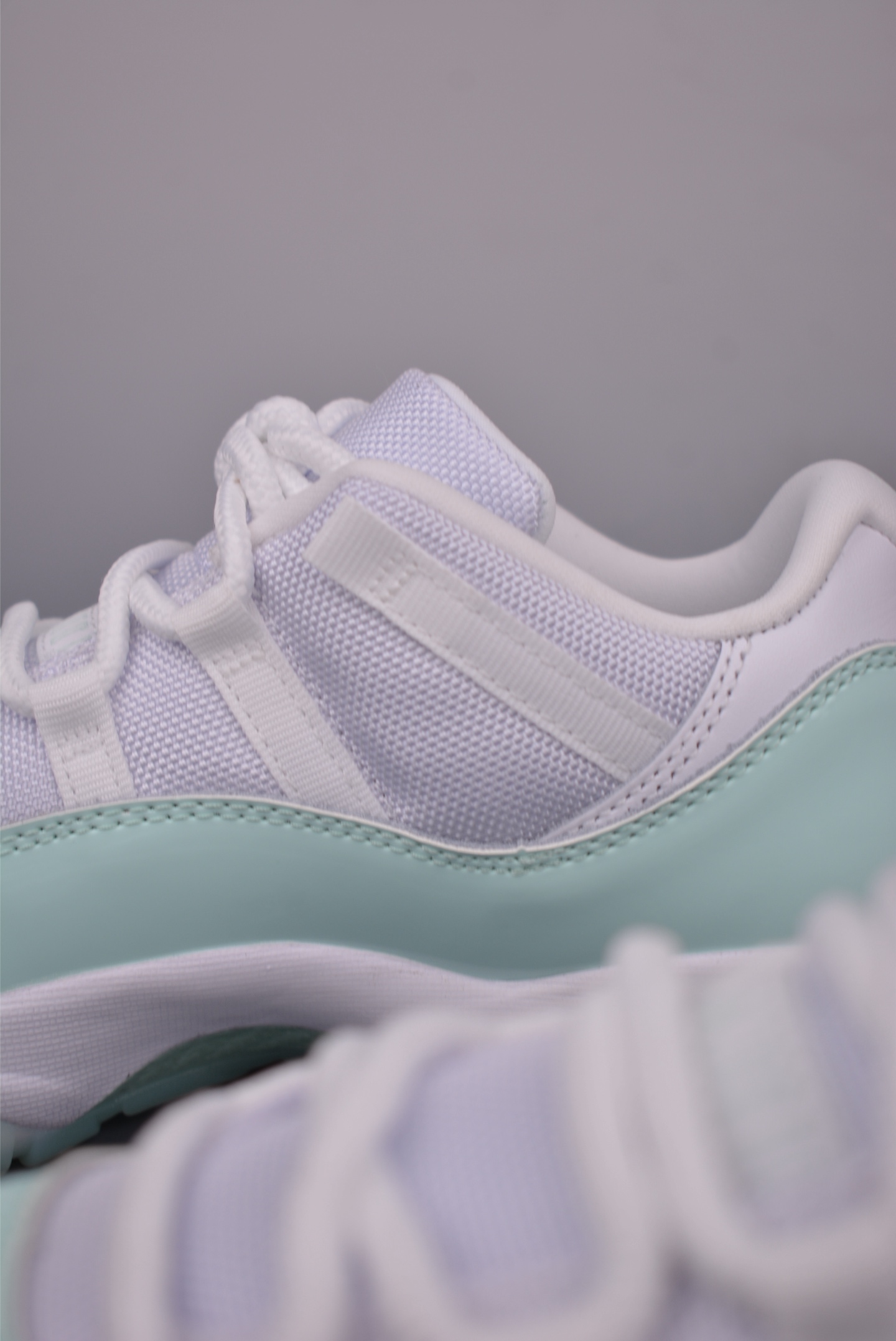 Air Jordan 11 Retro Low 'Igloo' AH7860-103