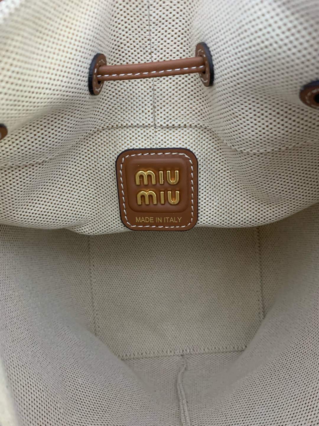 Miu Miu Bucket Bag 5BE090