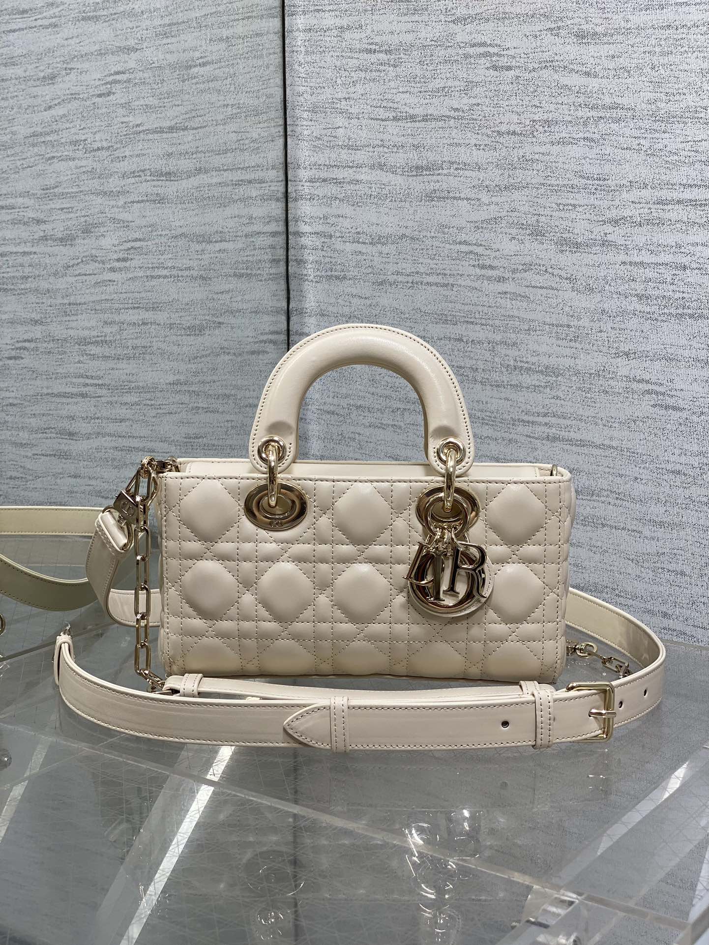 Dior D-joy series handbag