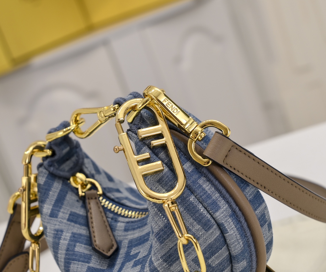 FENDI gray underarm mini bag 2186