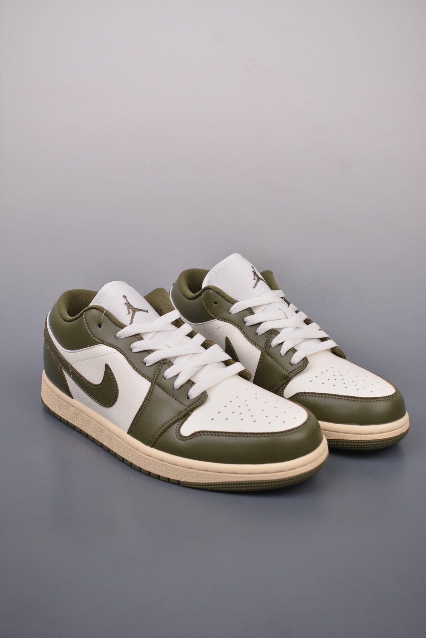 Nike Wmns Air Jordan 1 Low GS military green and white DC0774-122