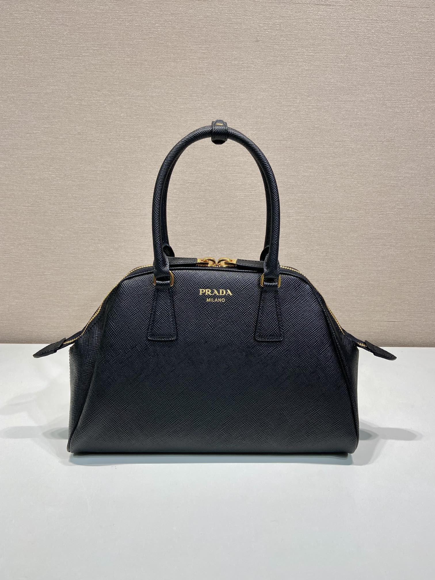 Prada Shell Bag 1BG537