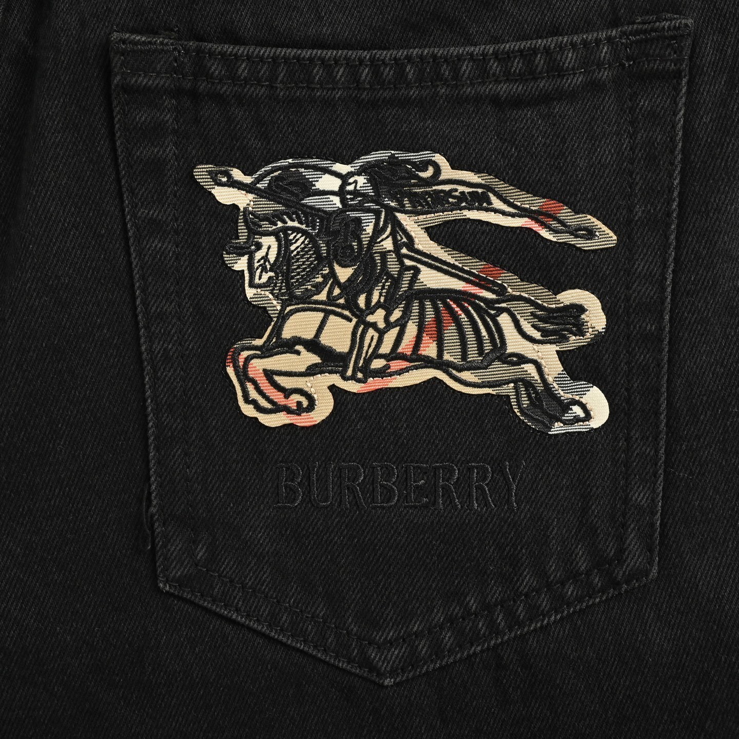 Burberry 25ss back pocket check horse jeans
