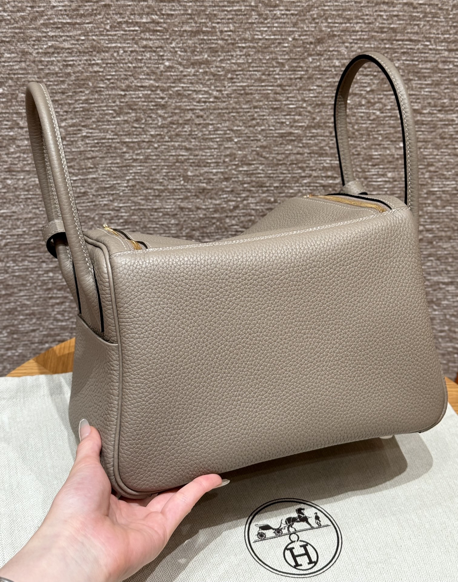 Hermès Lindy M8Gris Asphalte Handbag (Handmade to Order)