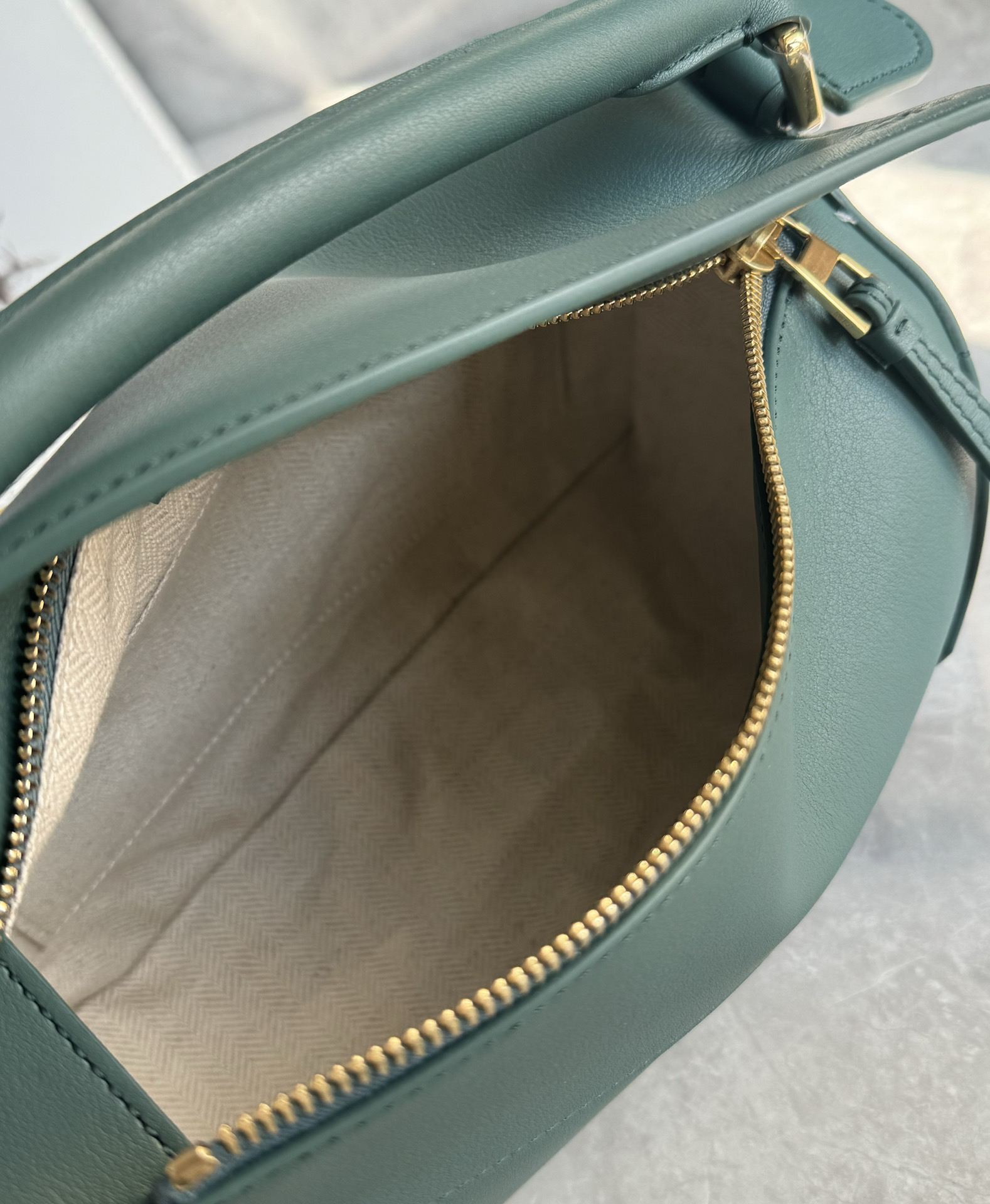 Loewe suede colorblocked zzle bag 0681