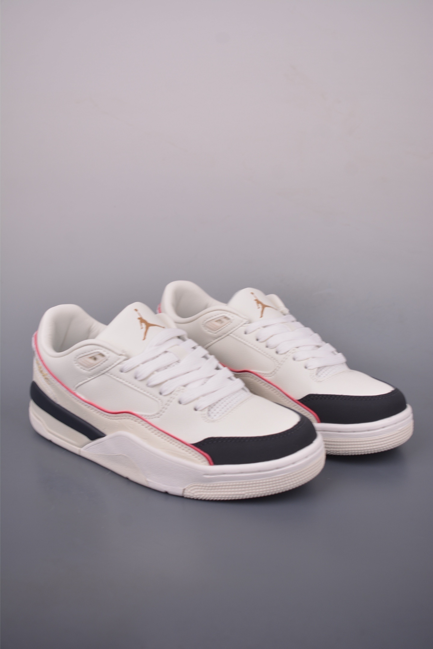 Jordan Flight Court “Croc Skin” HF7321-131