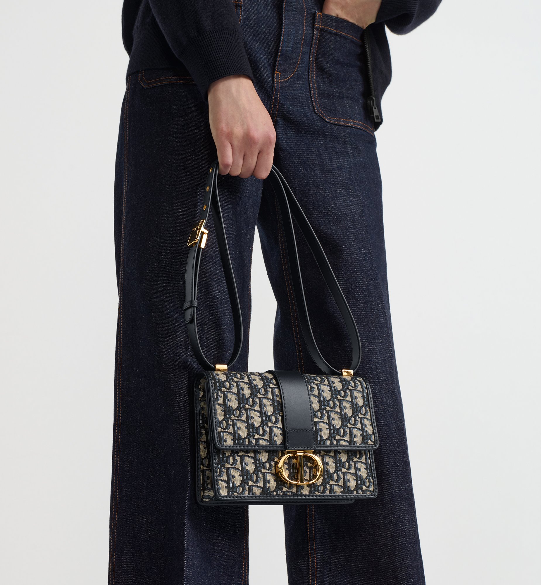 Dior Small 30 Montaigne Bag M9234UTZQ_M928