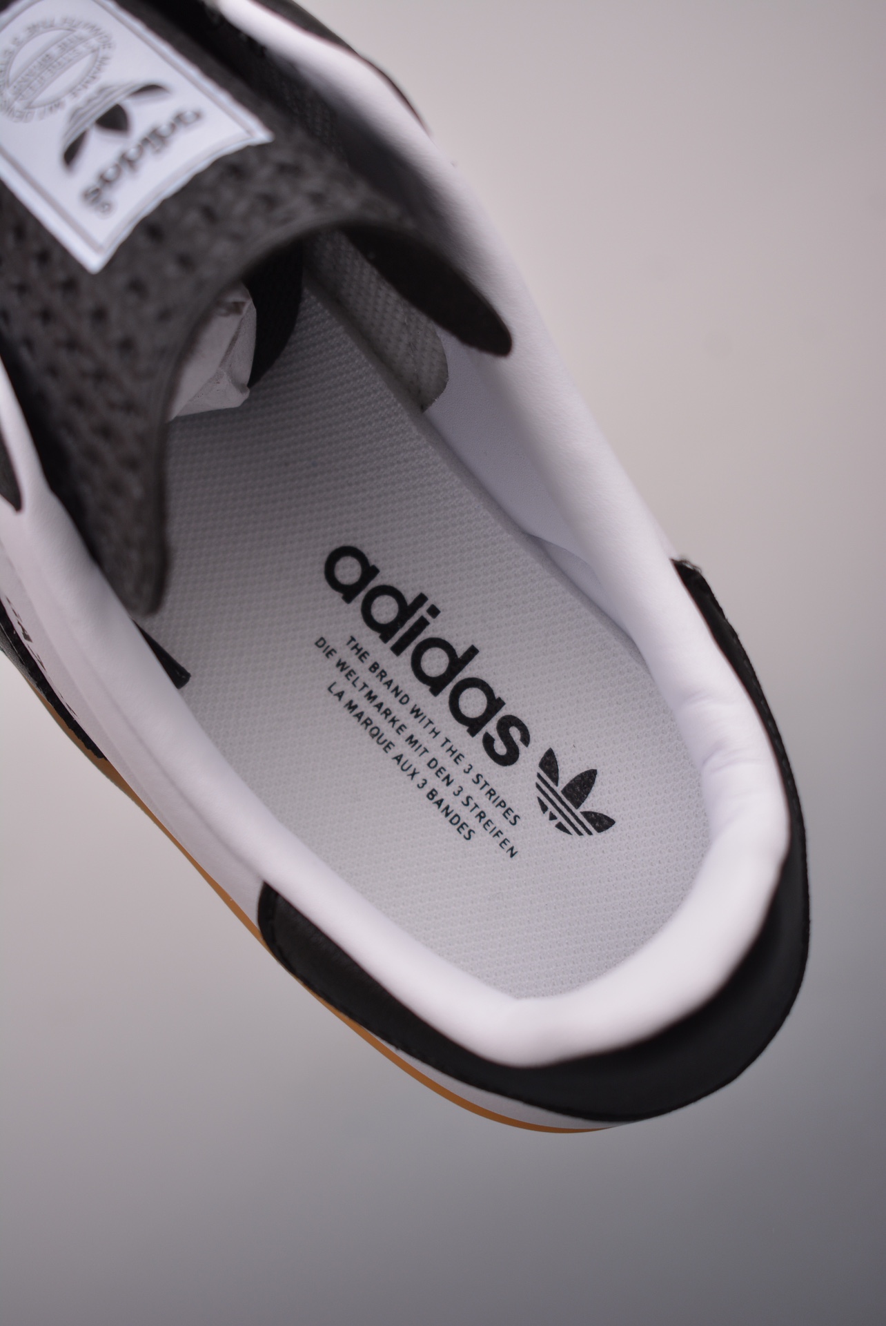 Adidas Gazelle Indoor TrainersGatsin Pack IH9990