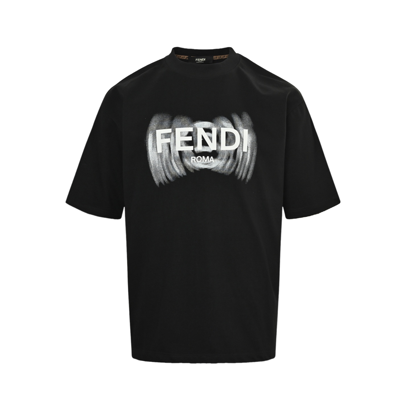Fendi 25ss rendered lettering logo printed short sleeves