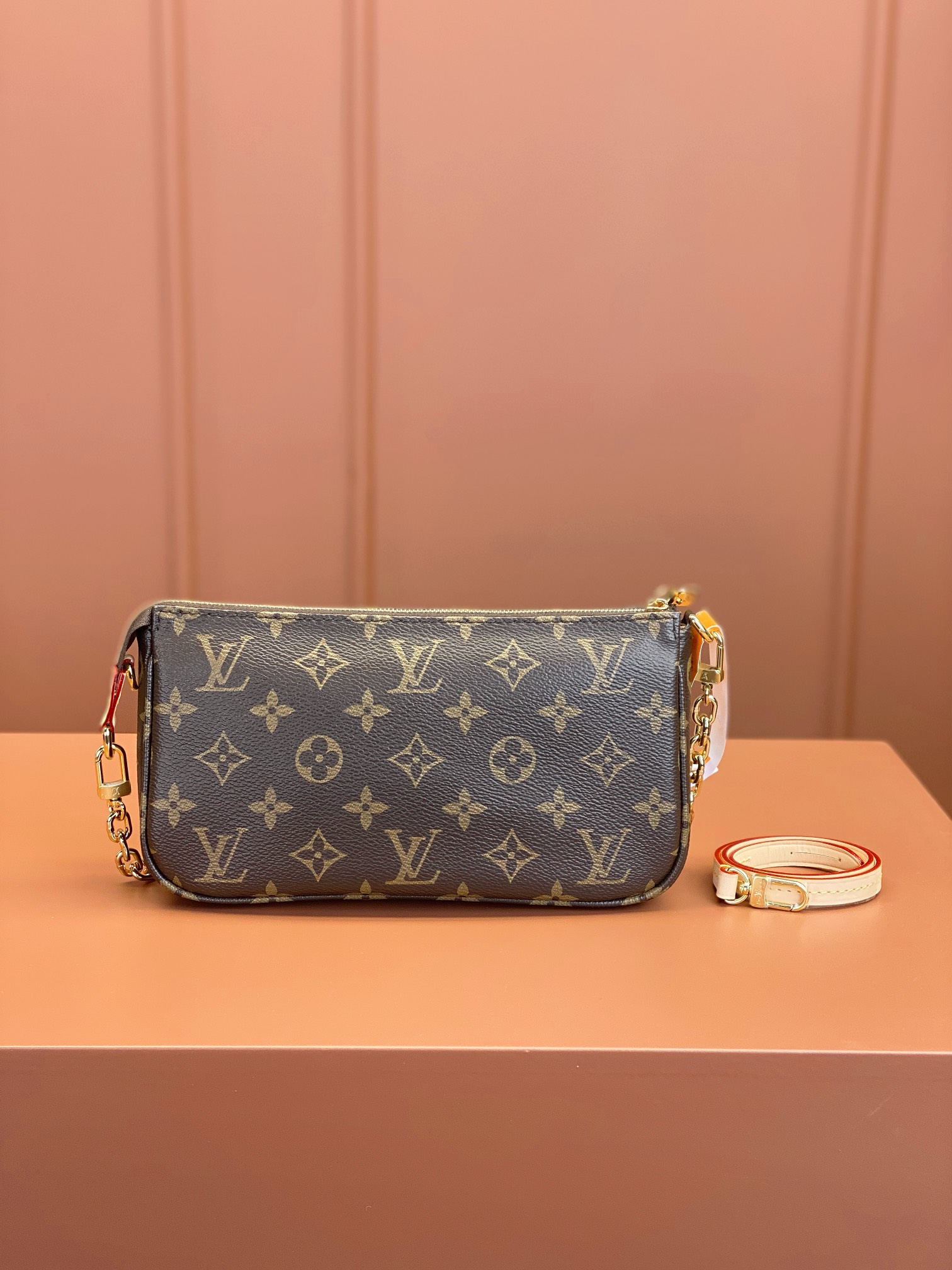 Louis Vuitton POCHETTE ACCESSOIRES Handbag M82766