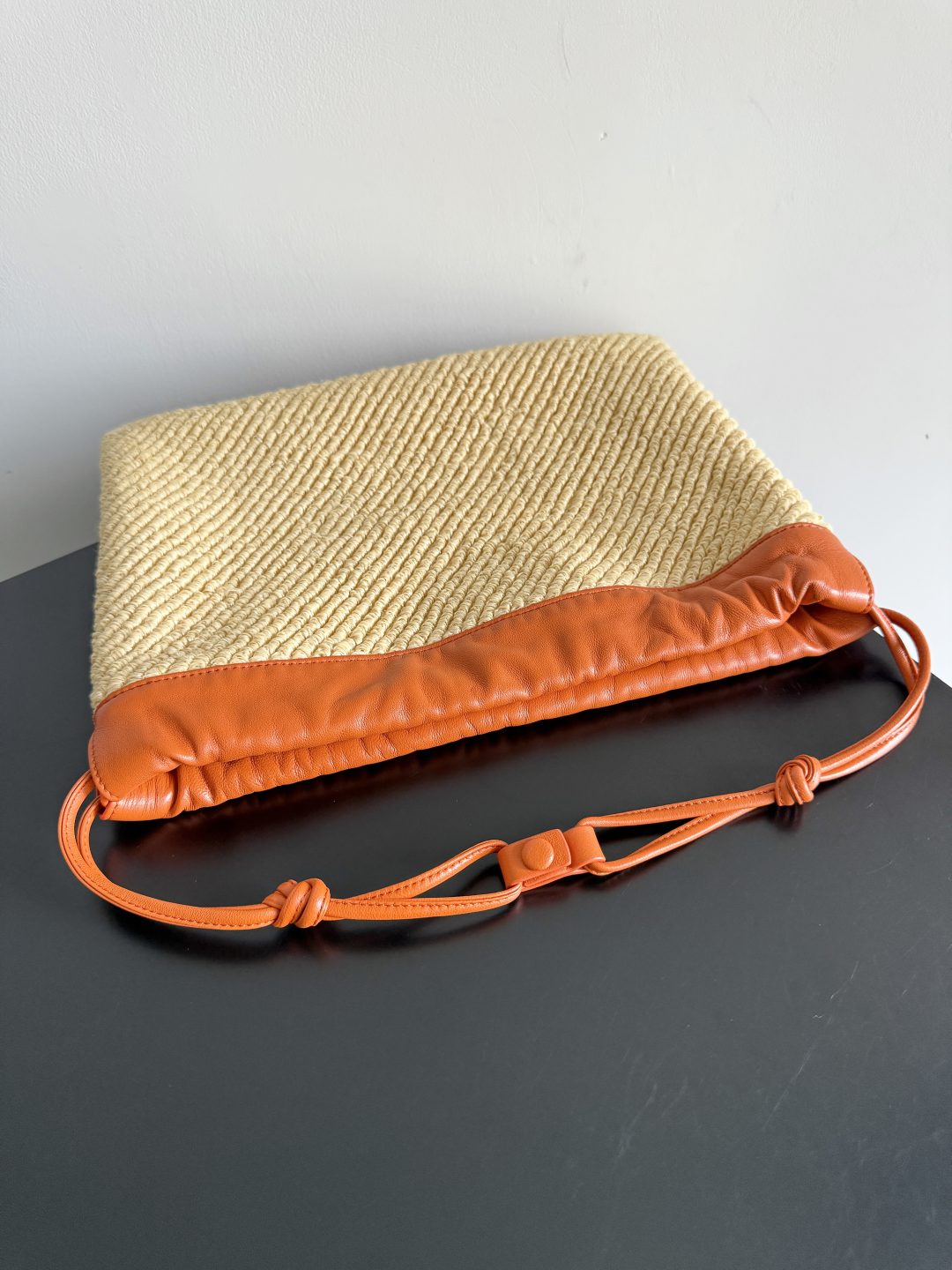 Bottega Veneta dustbag large straw bag 829218