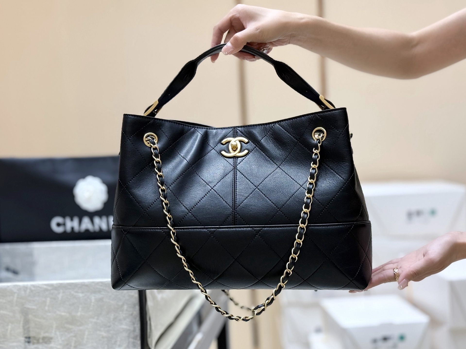 Chanel 25A High-end Handicraft Workshop Suede Colorblock Hobo AS5634 00158