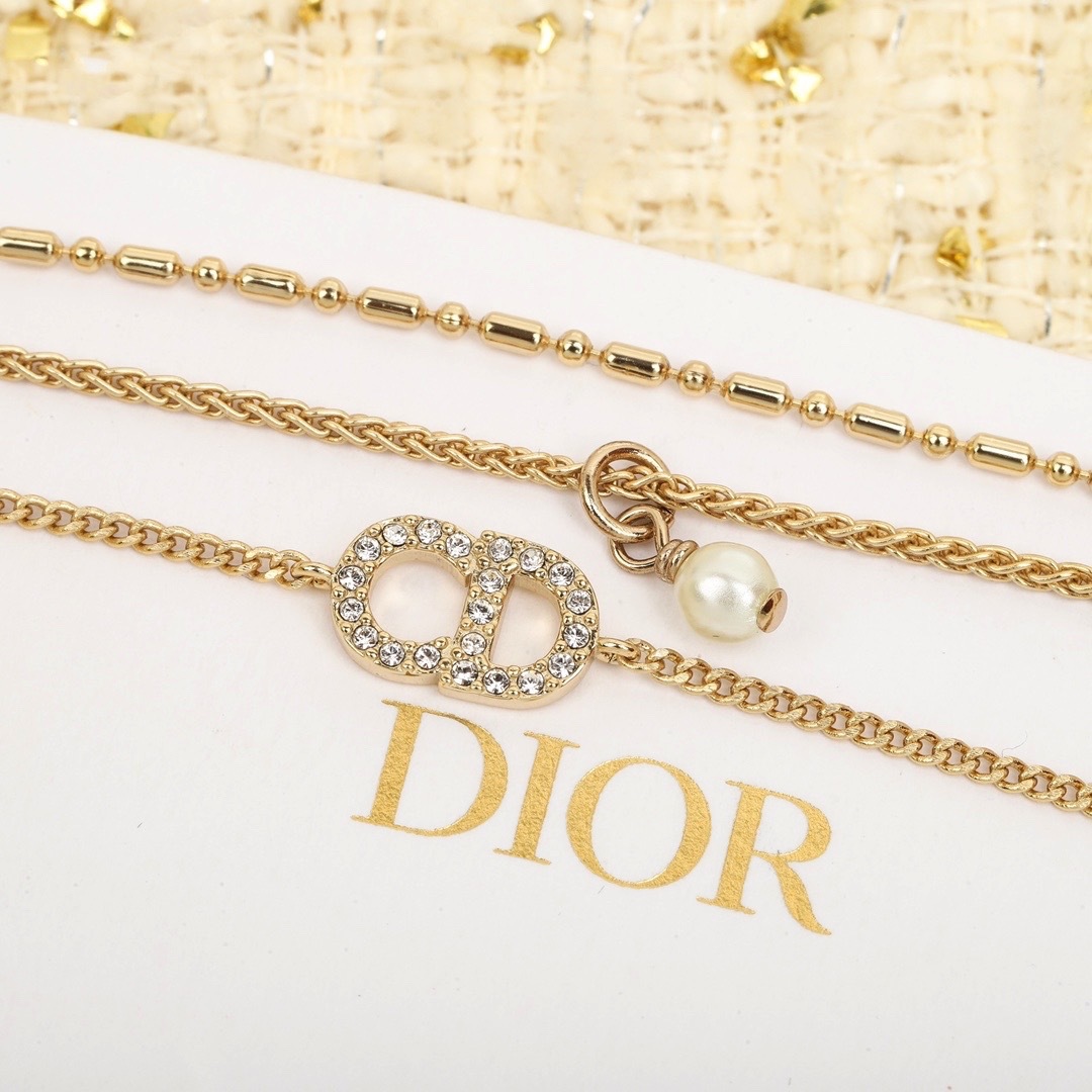 Dior triple chain pearl bracelet