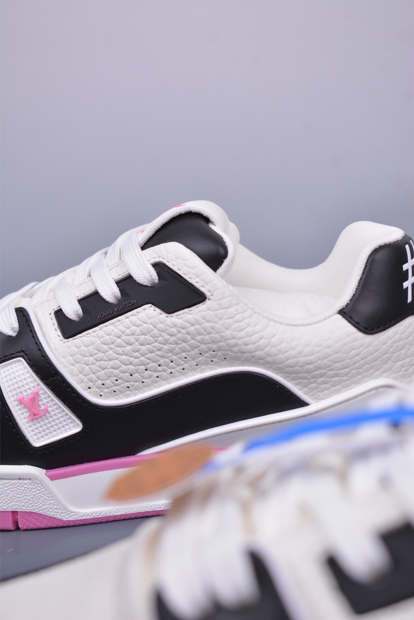 Louis Vuitton Trainer Sneaker Low 
