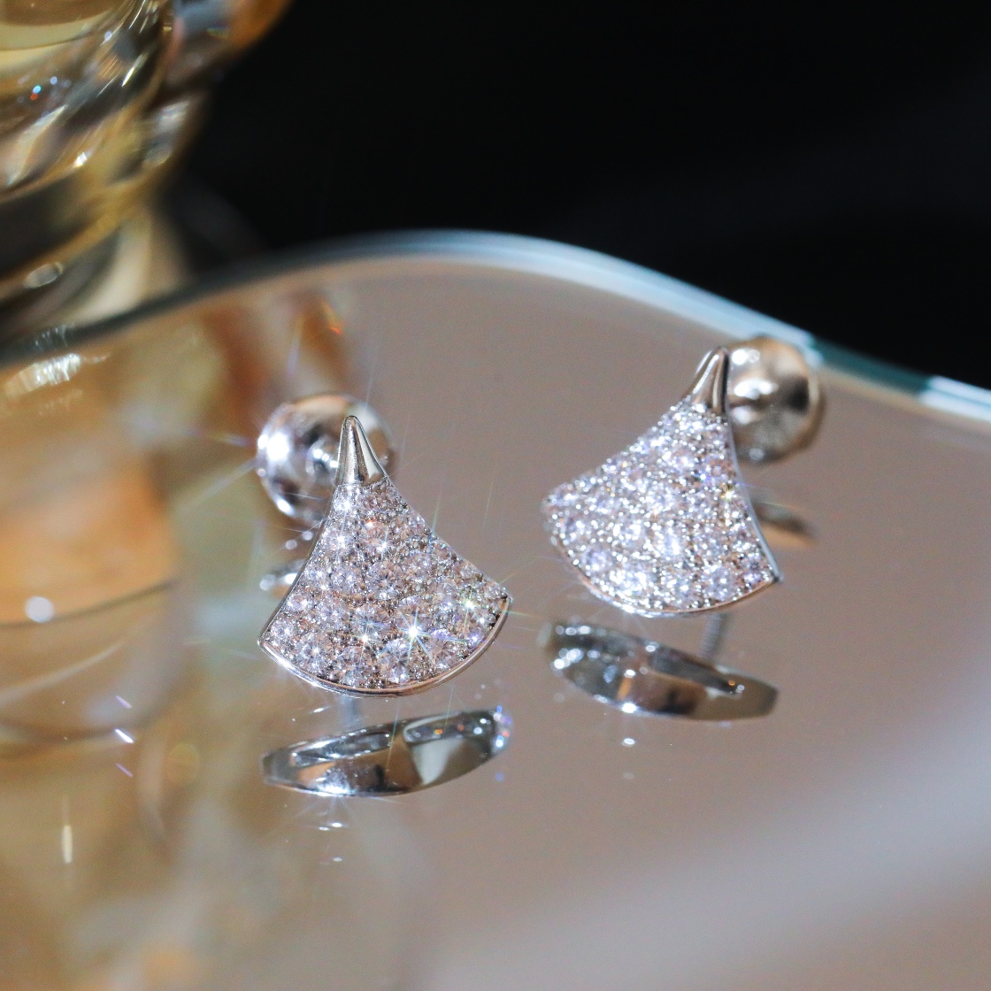 Bulgari full diamond fan-shaped earrings