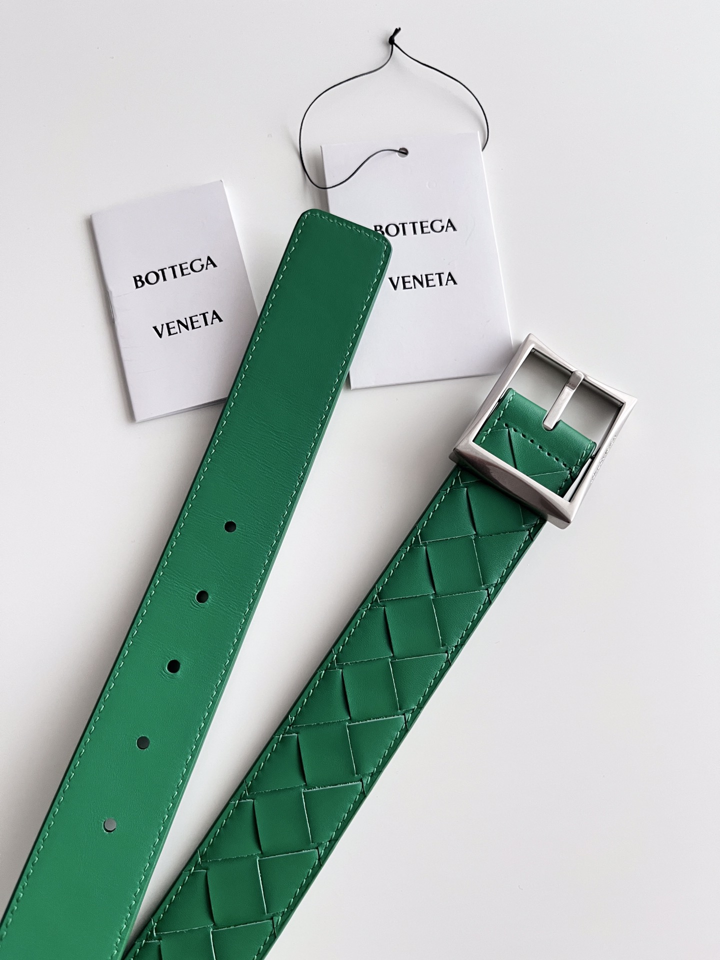 Bottega Veneta intreccio woven cowhide double-sided waistband with a width of 3.5cm