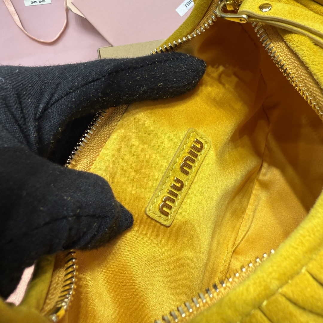 Miu Miu Miu Wander suede leather handbag 5BC125