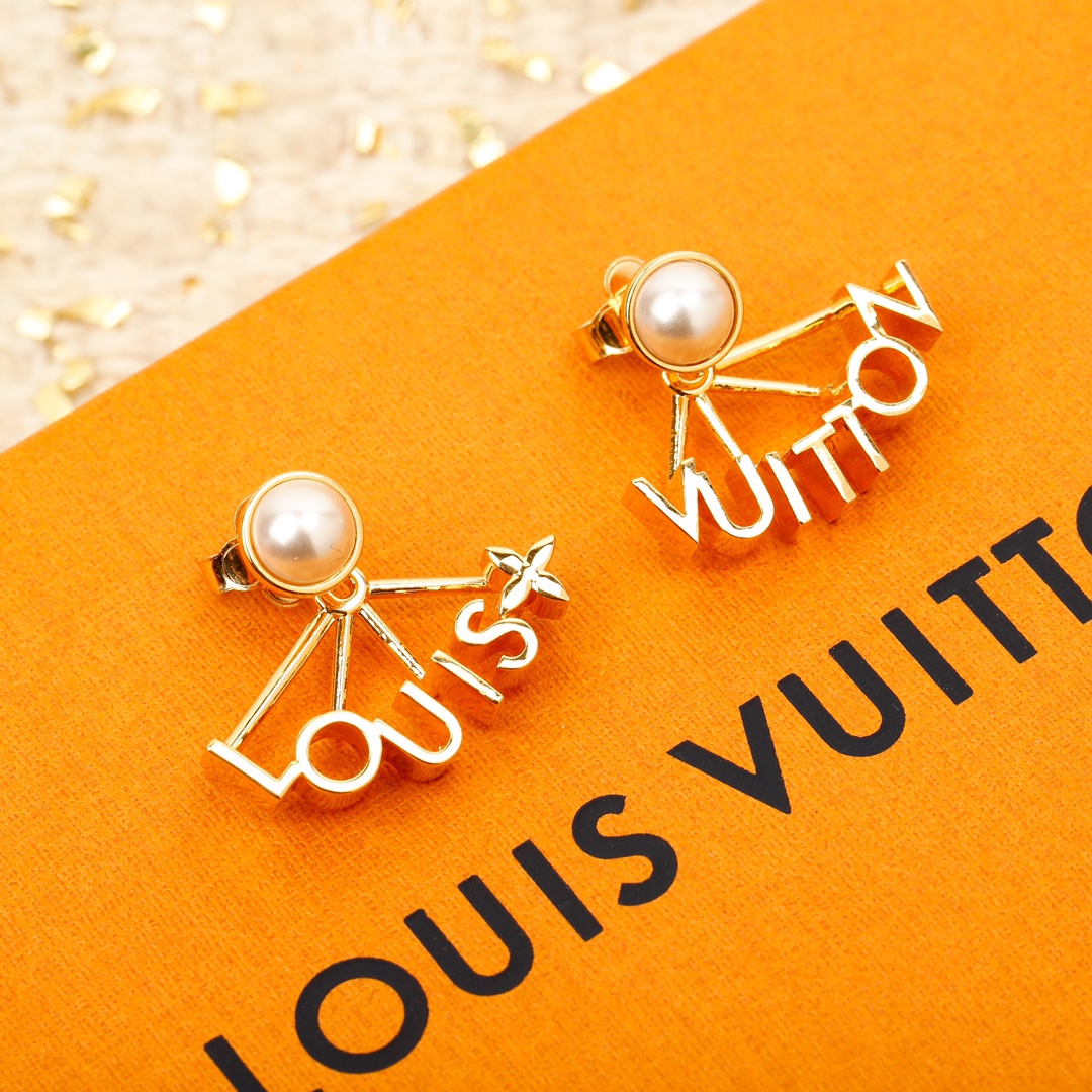 Louis Vuitton Flowergram Stud Earrings