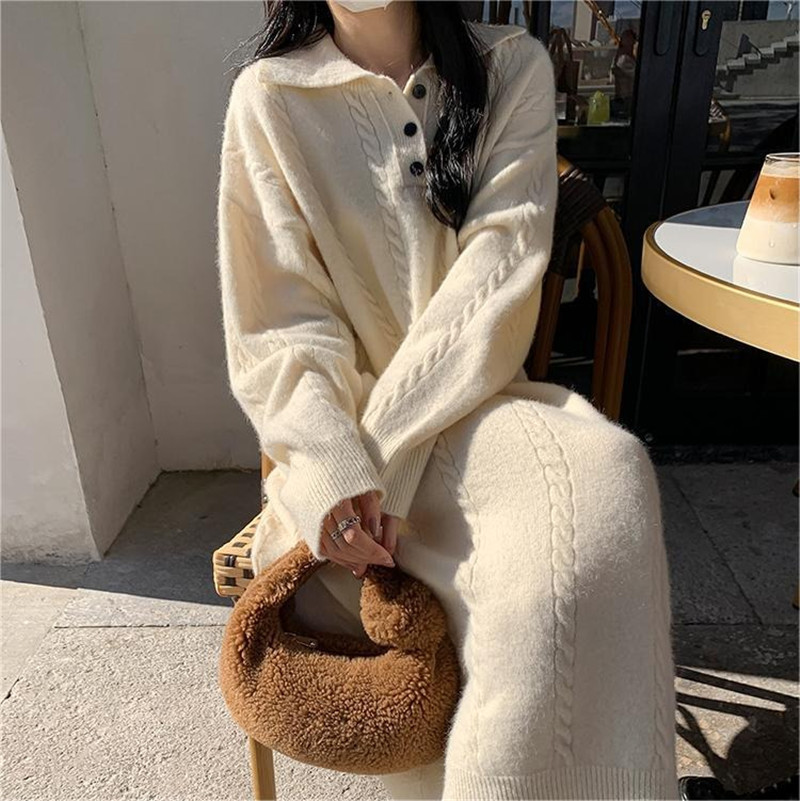 Long languid wind lapel knitted dress 2024 autumn and winter new design feeling solid color twist sweater base skirt