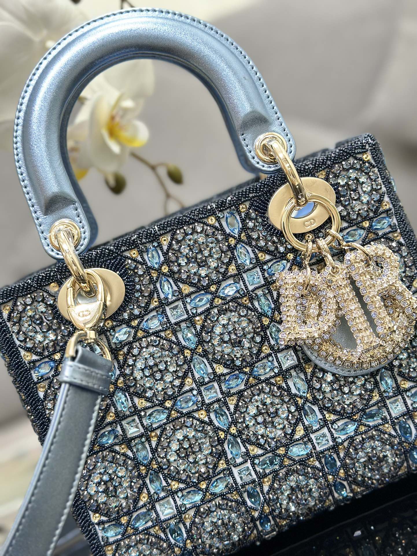 Dior Lady four-grid embroidery rhinestone blue M0538
