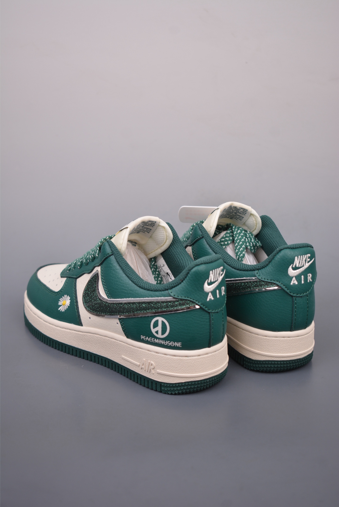 Nike Air Force 1’07 Low Dark Green and White Daisy QY6818-617
