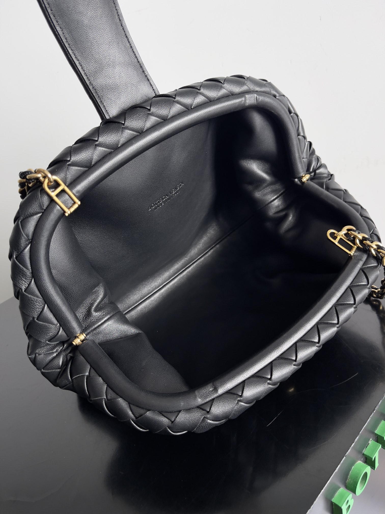 Bottega Veneta LAUREN CLUTCH chain clutch bag 785807