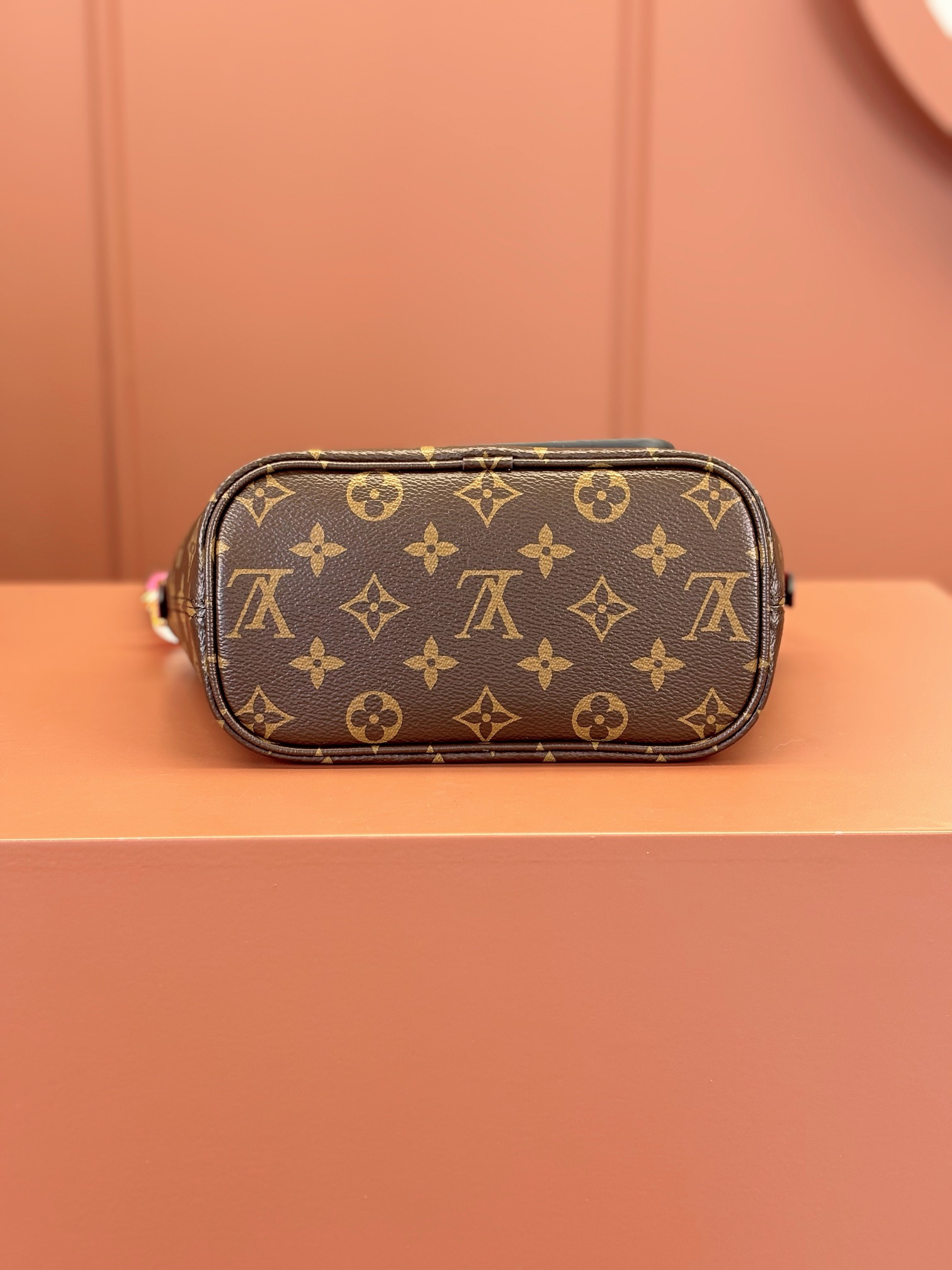 Louis Vuitton NEVERFULL INSIDE OUT BB Bag M12106
