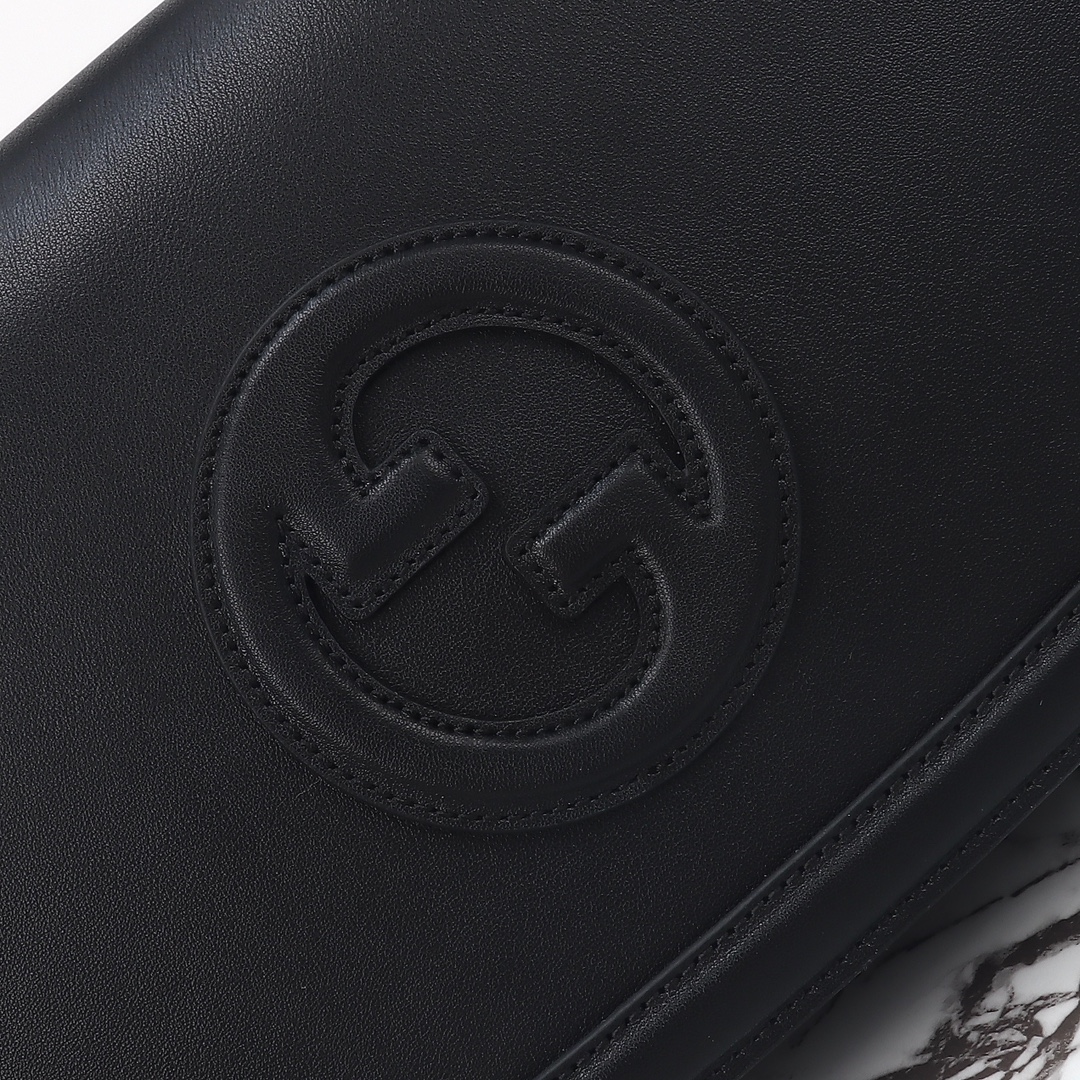 Gucci Blondie medium top handle bag ‎815716 AAEC2 1000