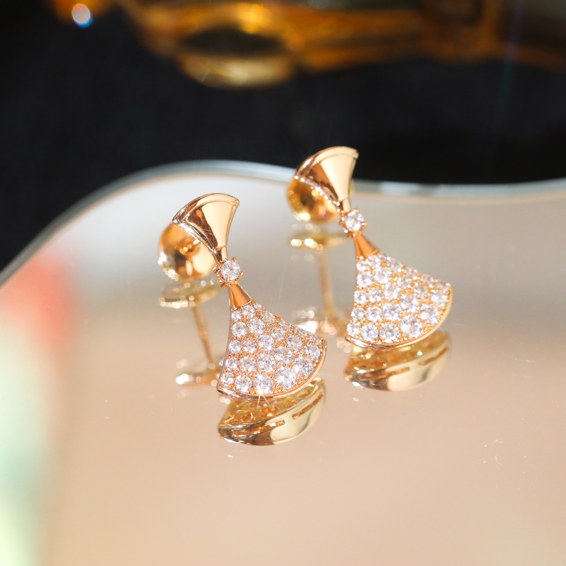 Bulgari full diamond fan-shaped earrings