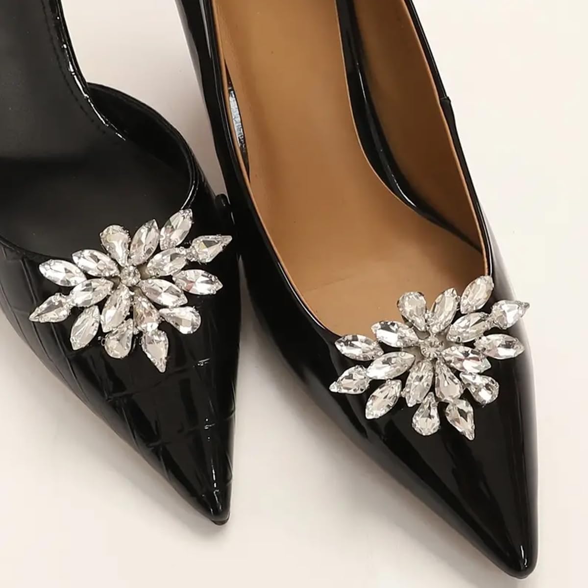 🎄CHRISTMAS ON SALE🔥1 Pair Elegant Sparkling Crystal Shoe Charms Decoration Accessories Detachable Shoe Buckles