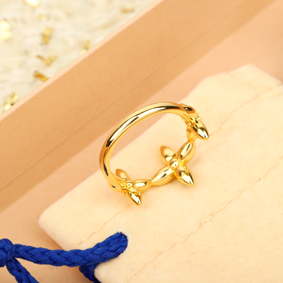 Louis Vuitton Four Leaf Clover Ring