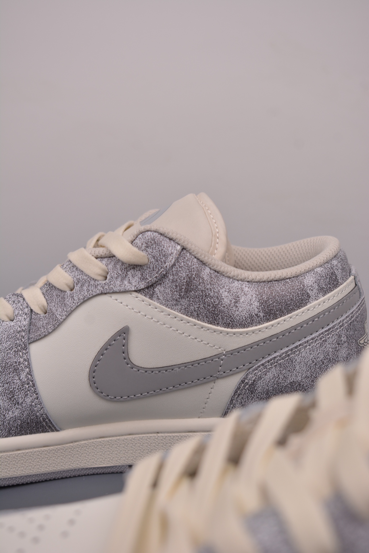 The North Face x Air Jordan 1 Low OG Grey Beige DC2024-023