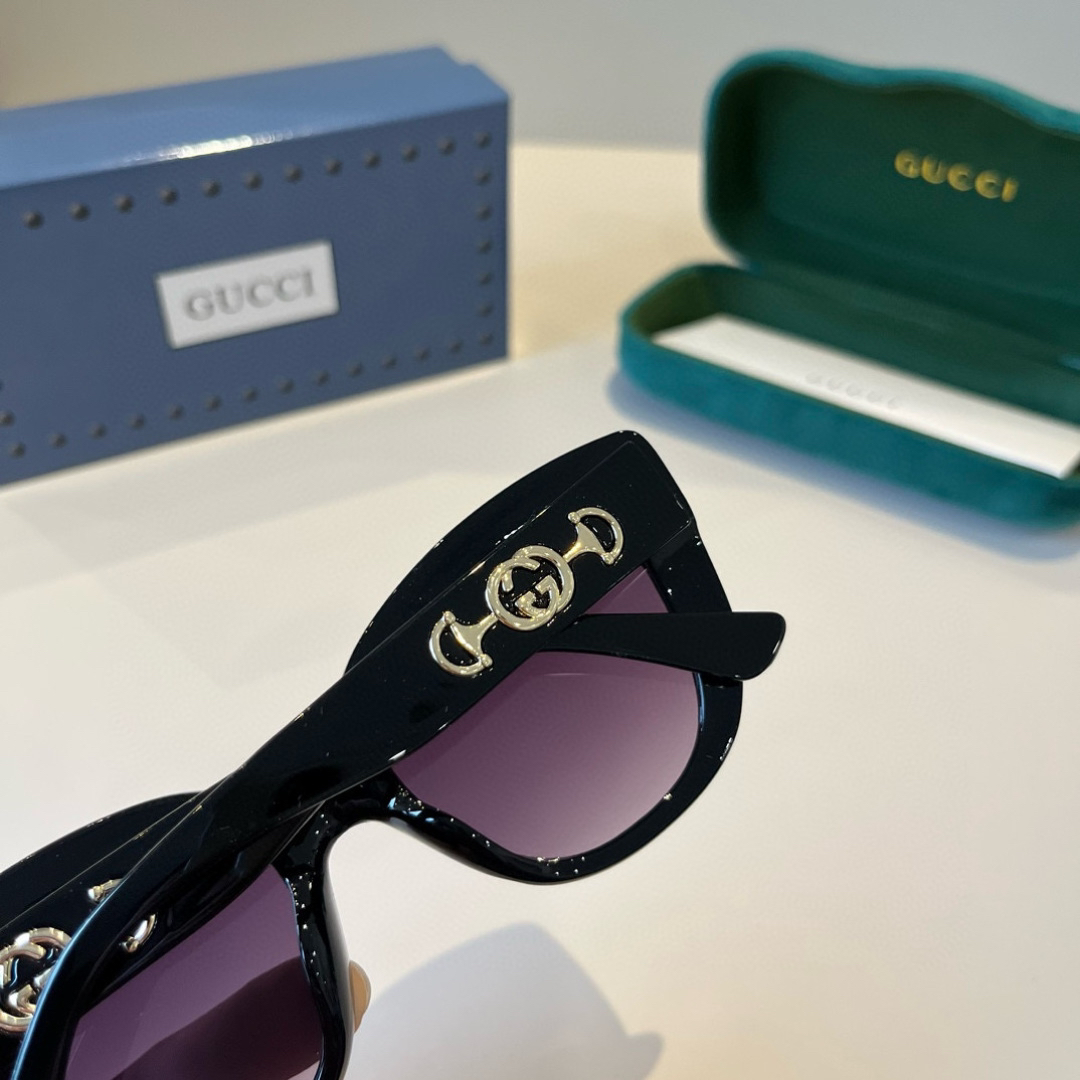 Gucci Round Frame Sunglasses
