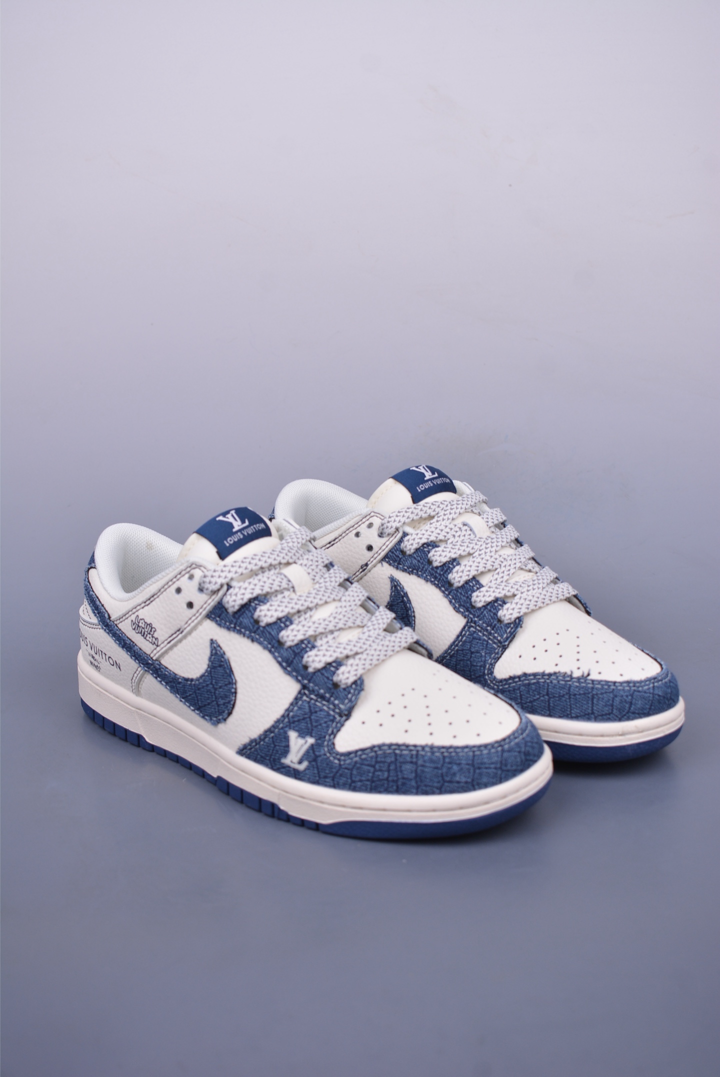 LV x Nike SB Dunk Low low-top sneakers Denim Blue and White FC1688-221